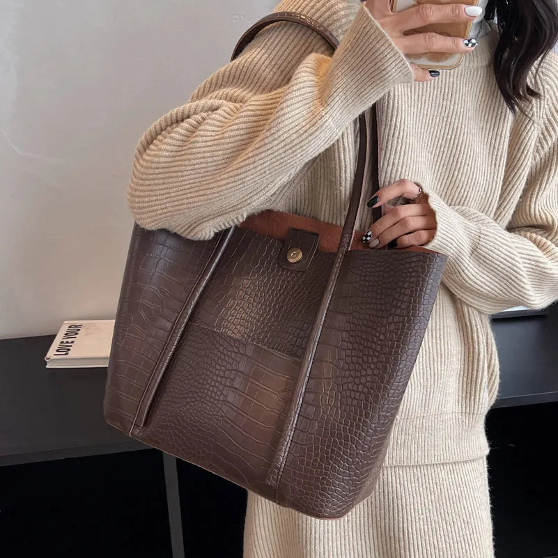 Cira | Vintage Shoulder Bag in Brown Crocodile-Print Leather